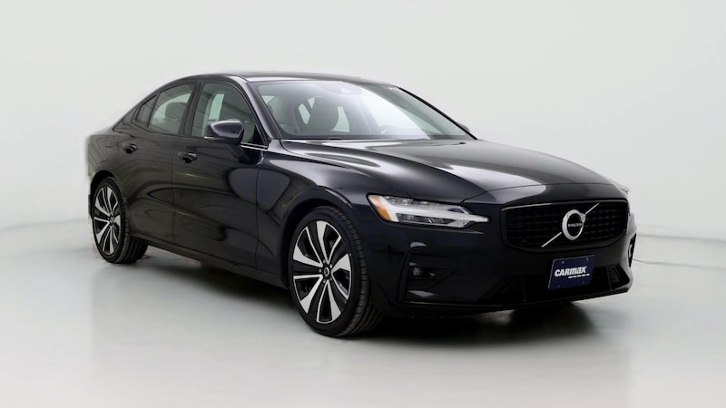 2022 Volvo S60 B5 Momentum Hero Image