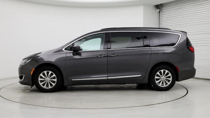 2017 Chrysler Pacifica Touring L 3