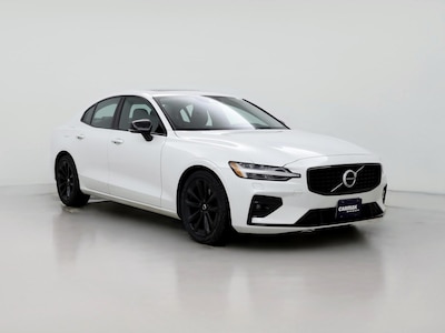 2022 Volvo S60 B5 Momentum -
                Boston, MA