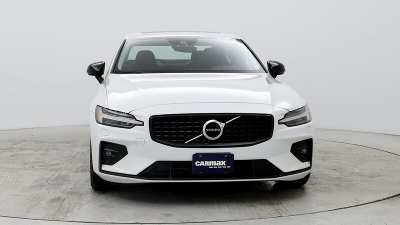 2022 Volvo S60 B5 Momentum 5