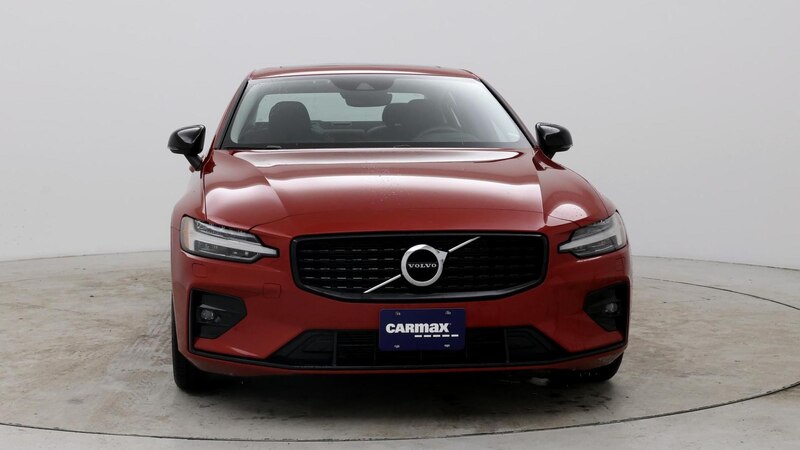 2022 Volvo S60 B5 Momentum 5