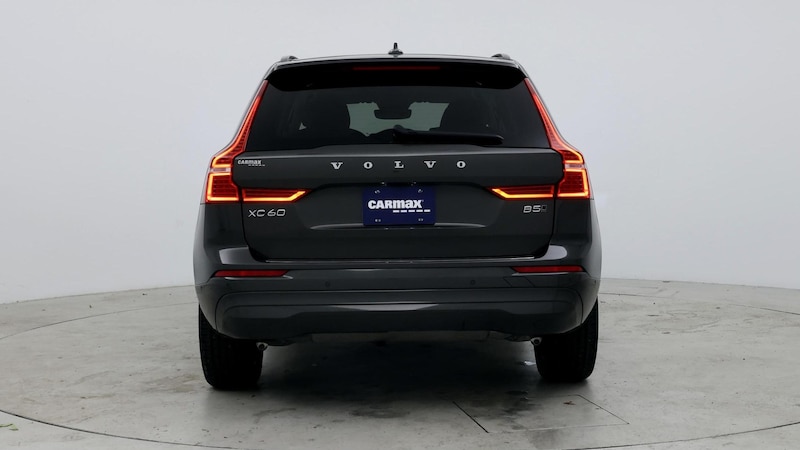 2022 Volvo XC60 B5 Momentum 6