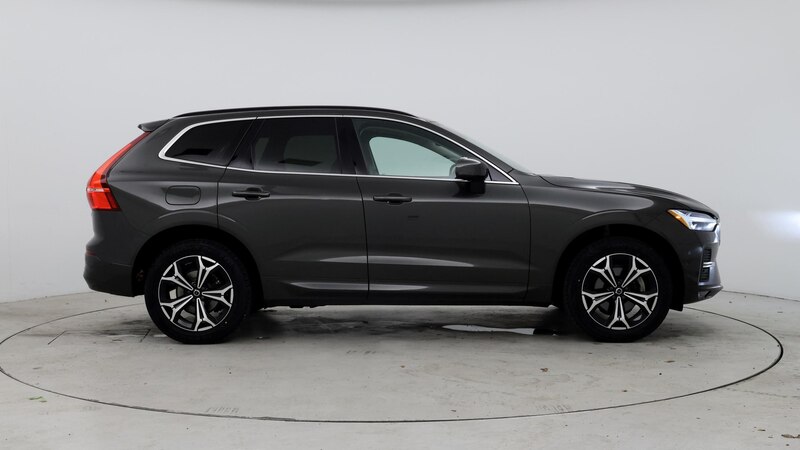 2022 Volvo XC60 B5 Momentum 7