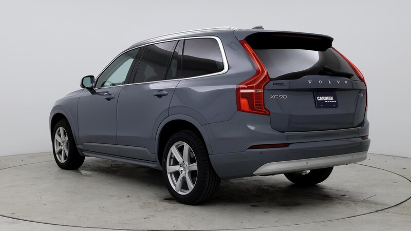 2022 Volvo XC90 T5 Momentum 2