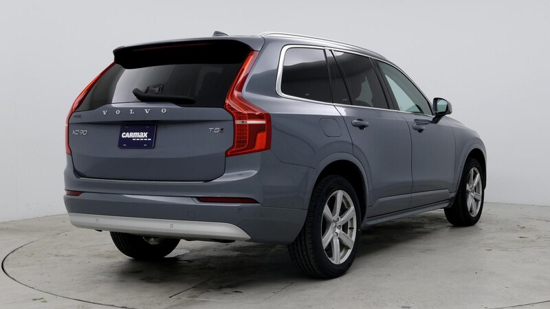 2022 Volvo XC90 T5 Momentum 8