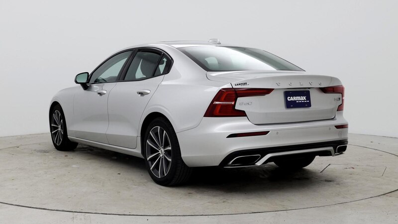 2022 Volvo S60 B5 Momentum 2