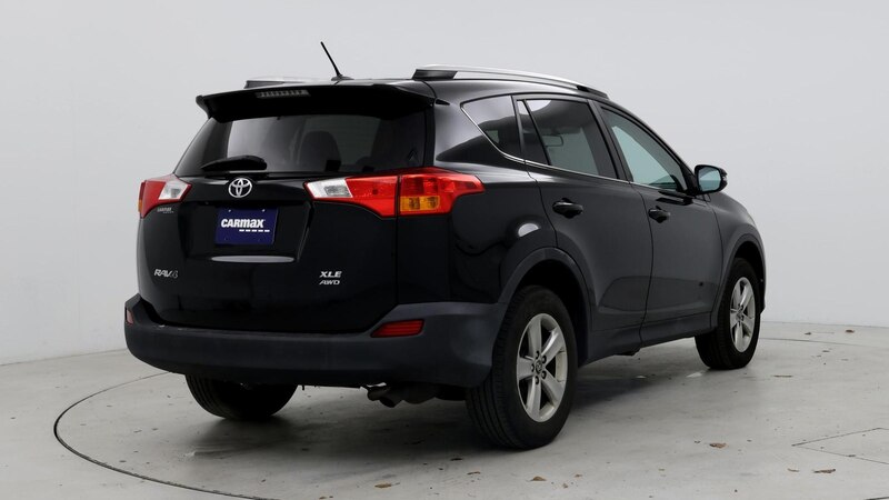 2015 Toyota RAV4 XLE 8