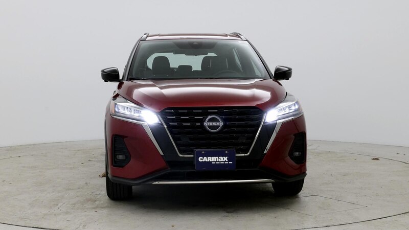 2022 Nissan Kicks SR 5