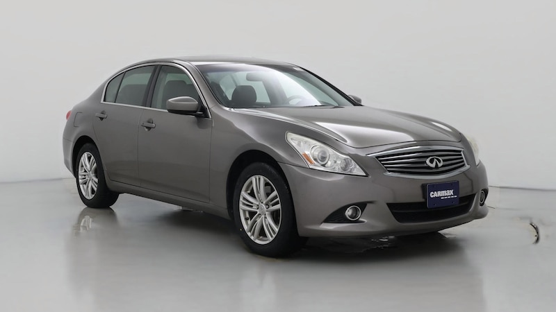 2013 INFINITI G37 X Hero Image