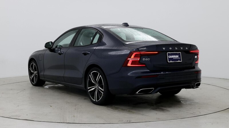 2022 Volvo S60 T8 R-Design 2