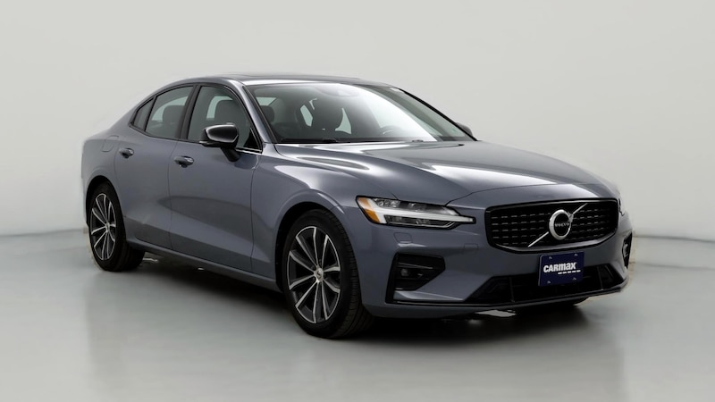 2022 Volvo S60 B5 Momentum Hero Image