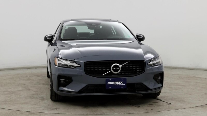 2022 Volvo S60 B5 Momentum 5