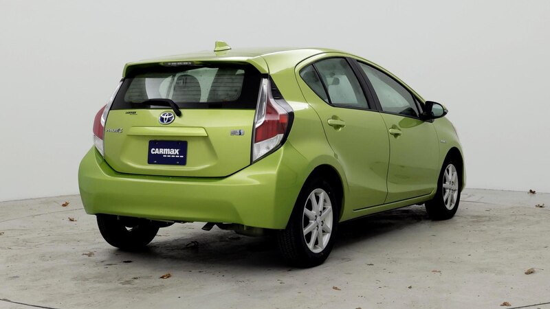 2015 Toyota Prius c Three 8