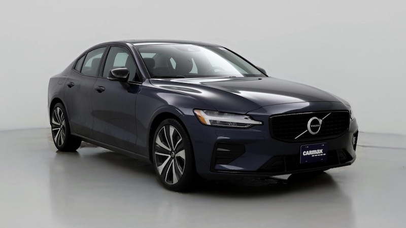 2022 Volvo S60 B5 Momentum Hero Image