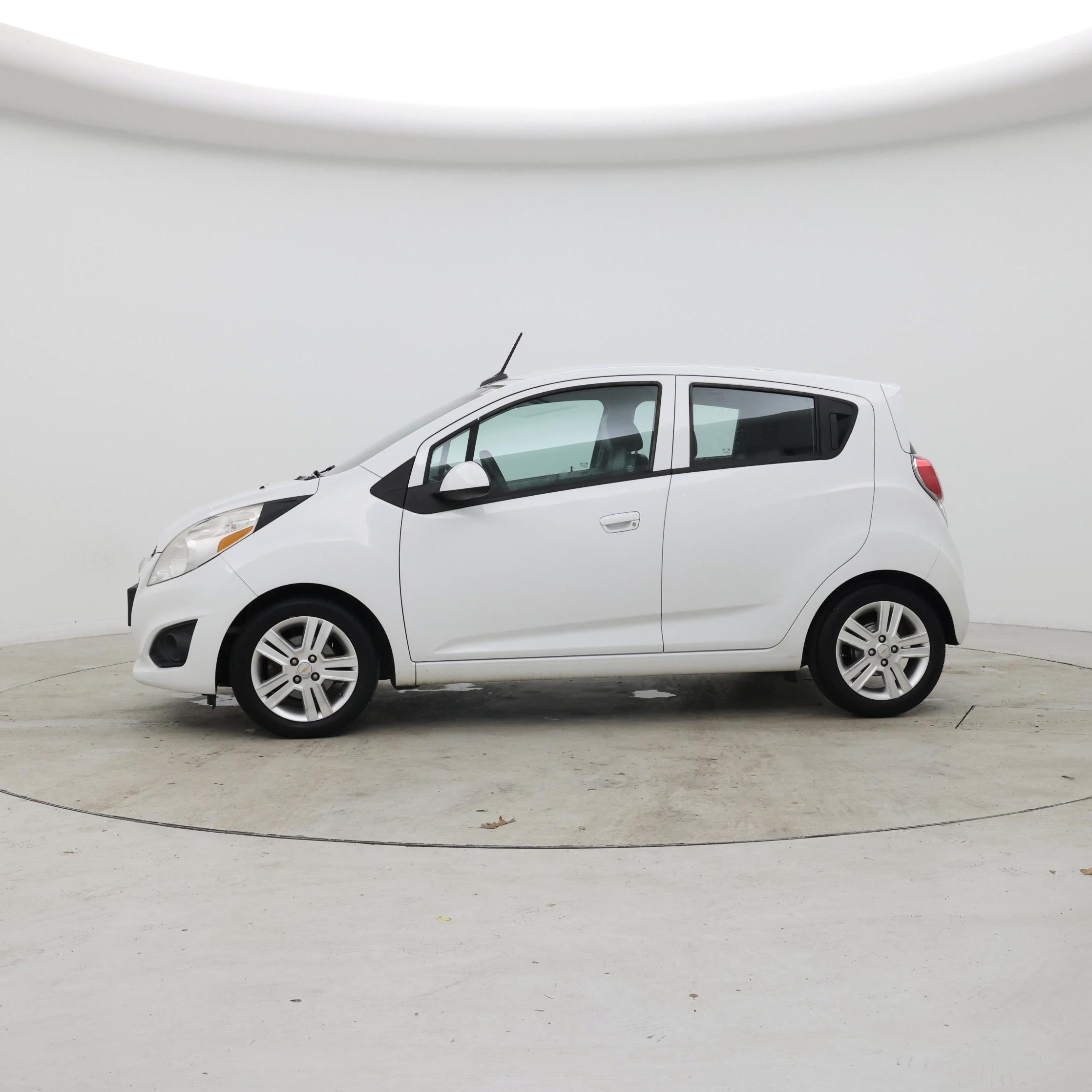 Thumbnail: 2014 Chevrolet Spark - 3