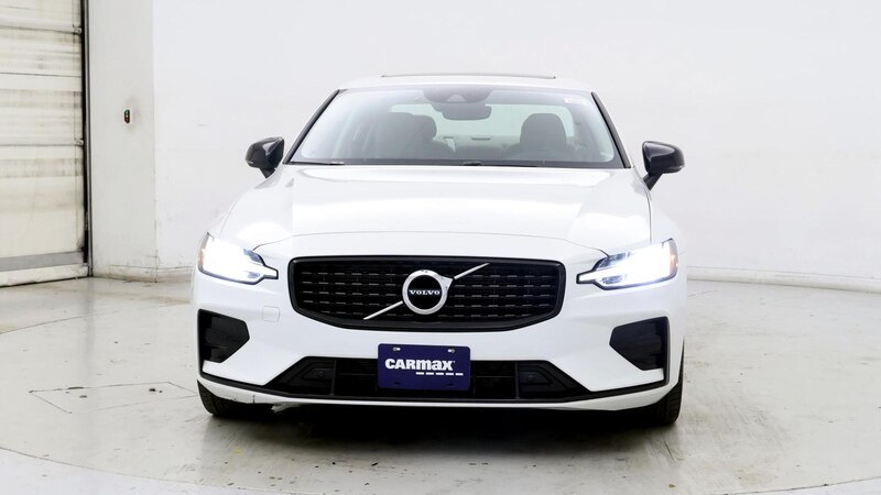 2022 Volvo S60 B5 Momentum 5