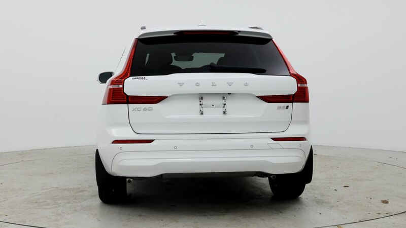 2022 Volvo XC60 B5 Momentum 6