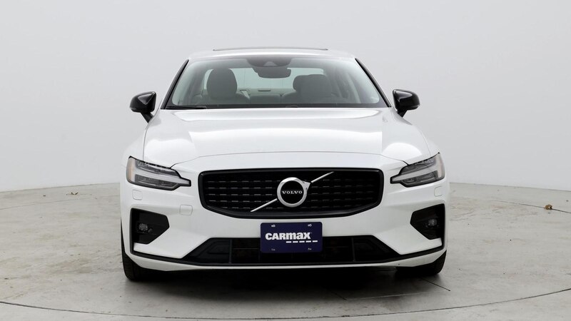 2022 Volvo S60 B5 Momentum 5