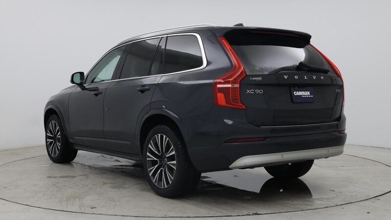 2022 Volvo XC90 T6 Momentum 2