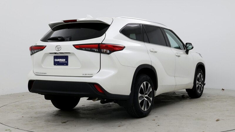 2020 Toyota Highlander XLE 8