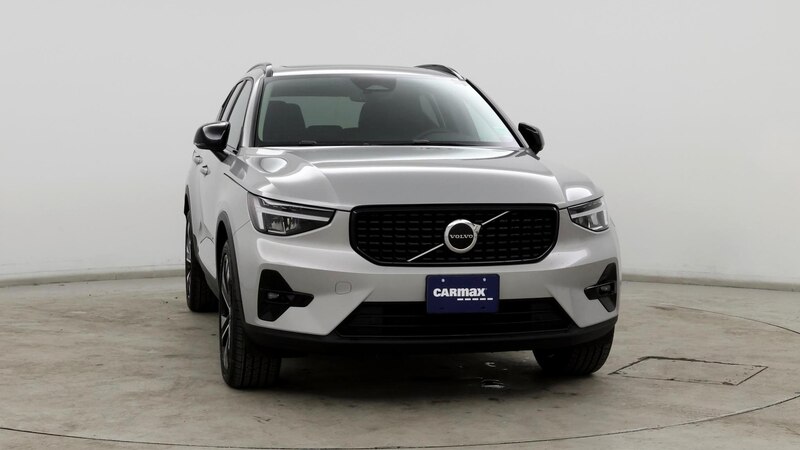 2023 Volvo XC40 B4 Plus 5