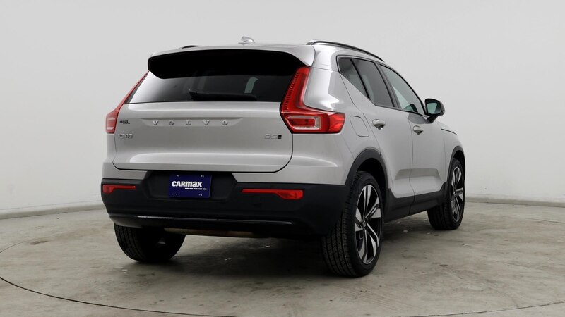 2023 Volvo XC40 B4 Plus 8