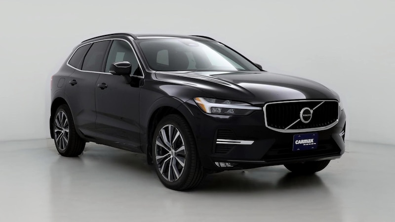 2022 Volvo XC60 B5 Momentum Hero Image