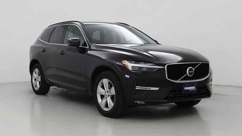 2022 Volvo XC60 B5 Momentum Hero Image