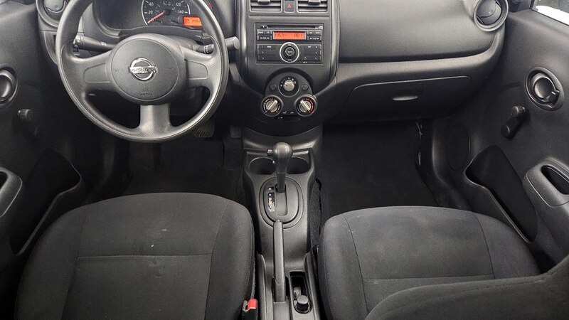 2013 Nissan Versa S 9