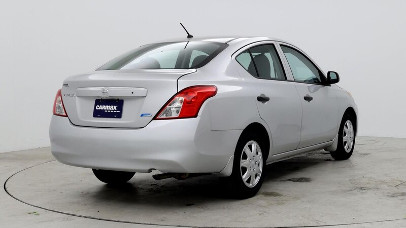 2013 Nissan Versa S 8