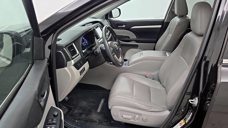 2014 Toyota Highlander XLE 11