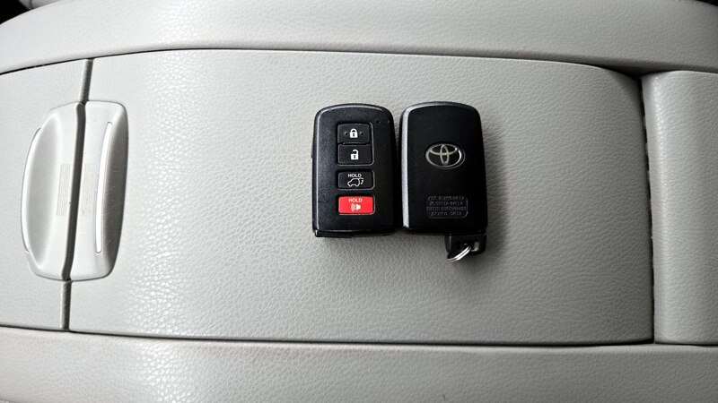 2014 Toyota Highlander XLE 26