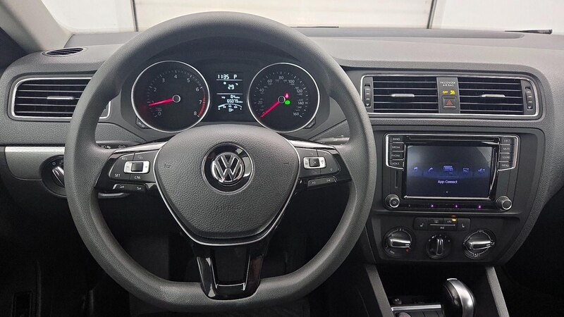 2016 Volkswagen Jetta SE 10