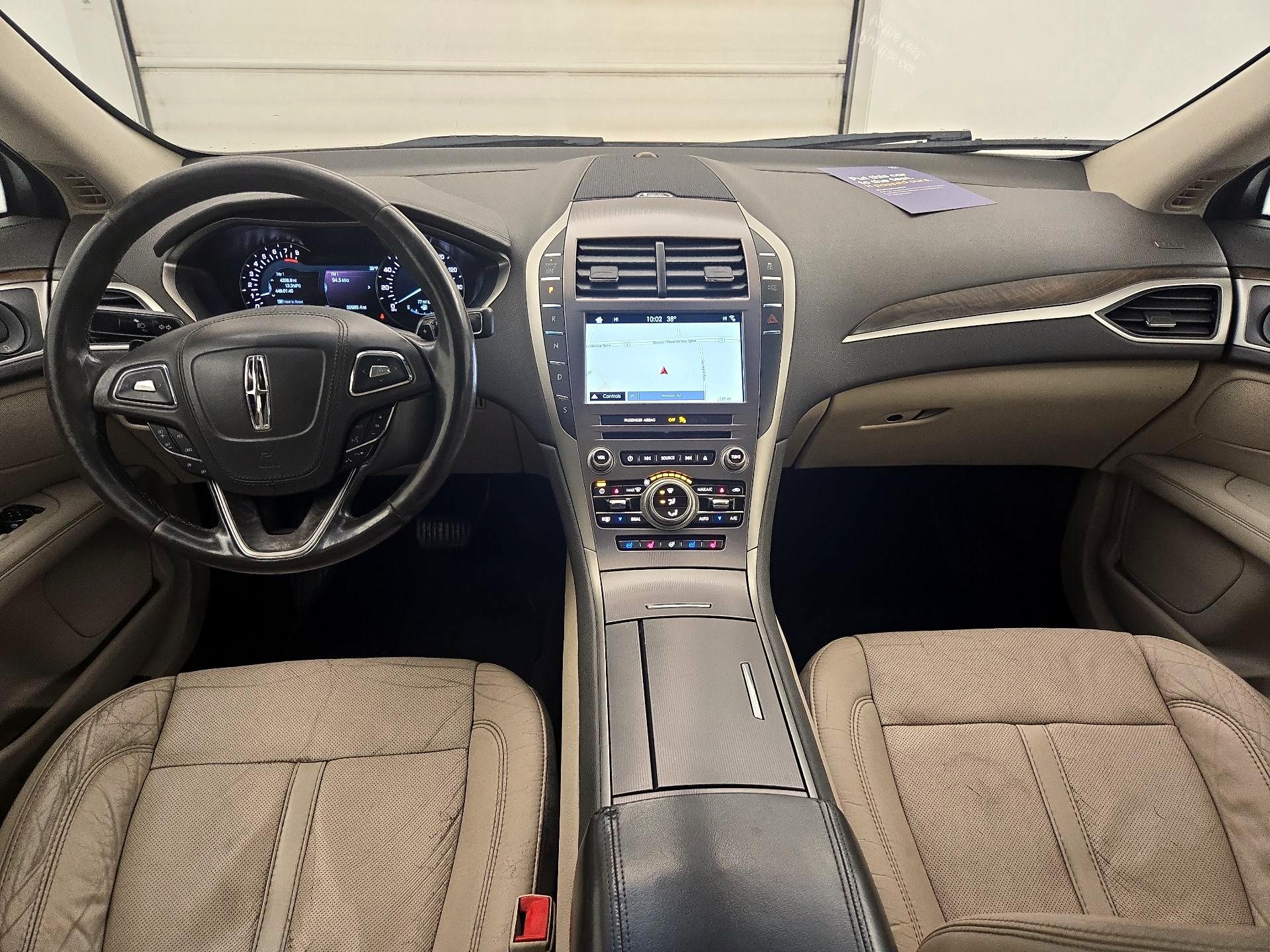 Thumbnail: 2017 Lincoln MKZ - 9