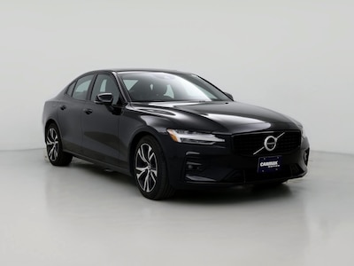 2022 Volvo S60 B5 Momentum -
                Boston, MA