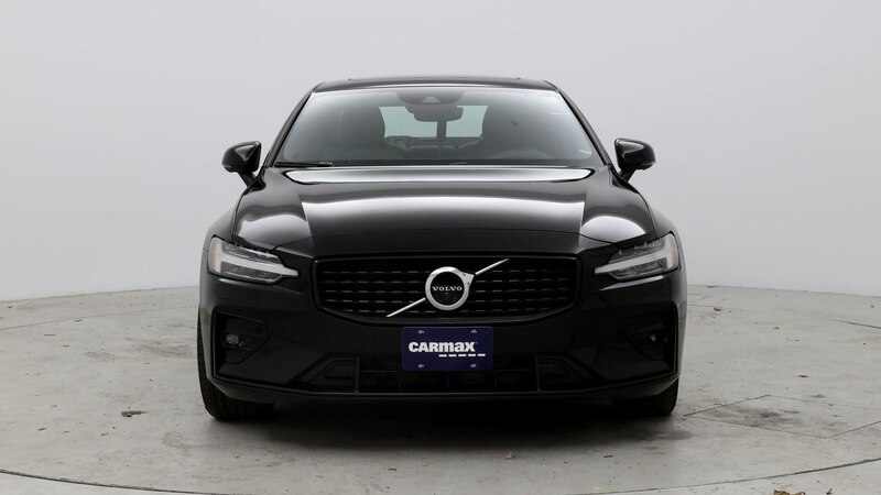 2022 Volvo S60 B5 Momentum 5