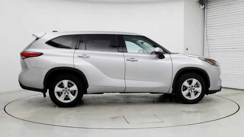 2022 Toyota Highlander LE 7