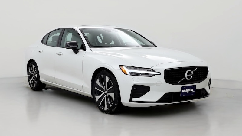 2022 Volvo S60 B5 Momentum Hero Image