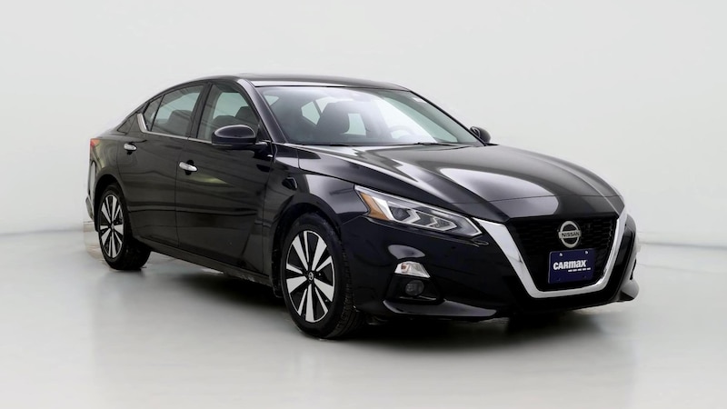 2020 Nissan Altima SV Hero Image