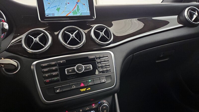 2014 Mercedes-Benz CLA 250 14