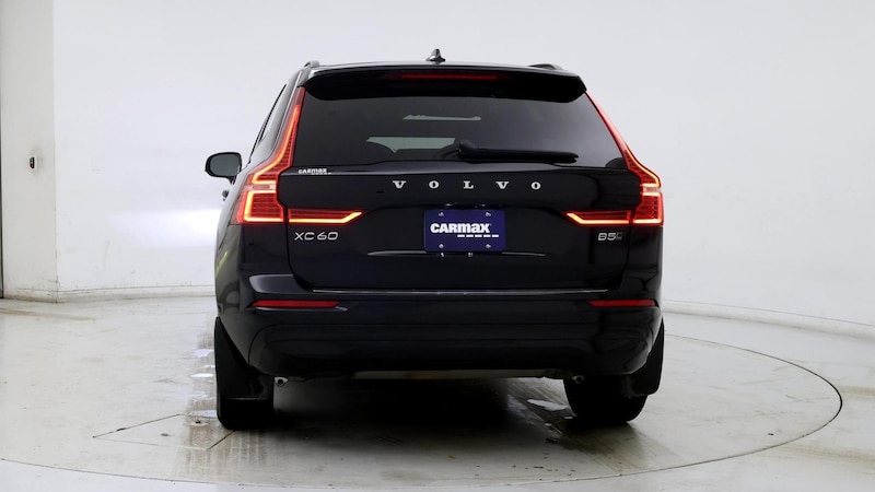 2022 Volvo XC60 B5 Momentum 6