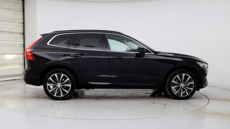 2022 Volvo XC60 B5 Momentum 7