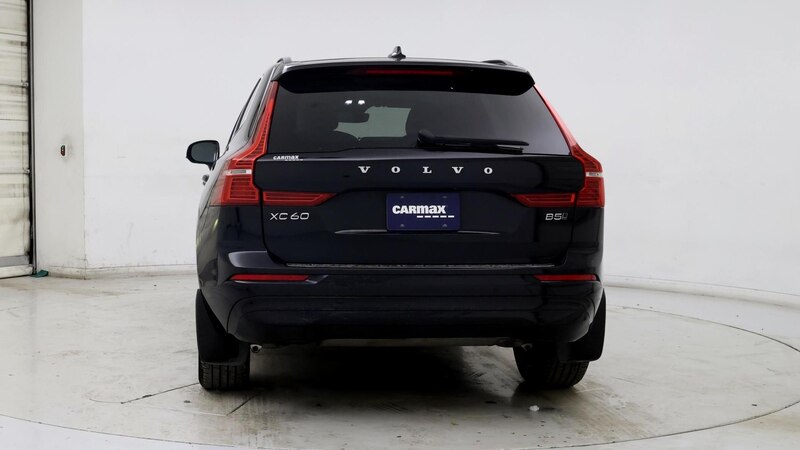 2022 Volvo XC60 B5 Momentum 6