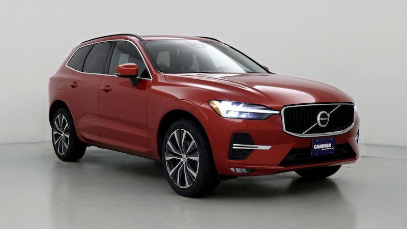 2022 Volvo XC60 B5 Momentum Hero Image