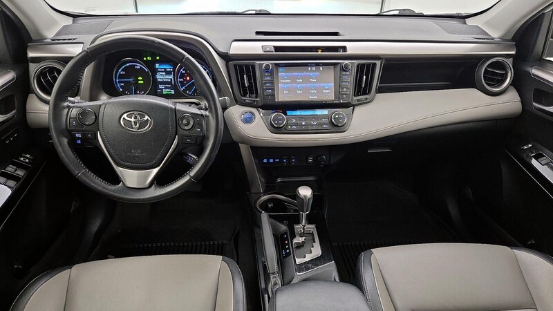 2016 Toyota RAV4 Limited 9