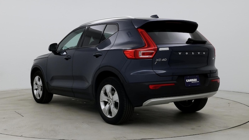 2022 Volvo XC40 T4 Momentum 2