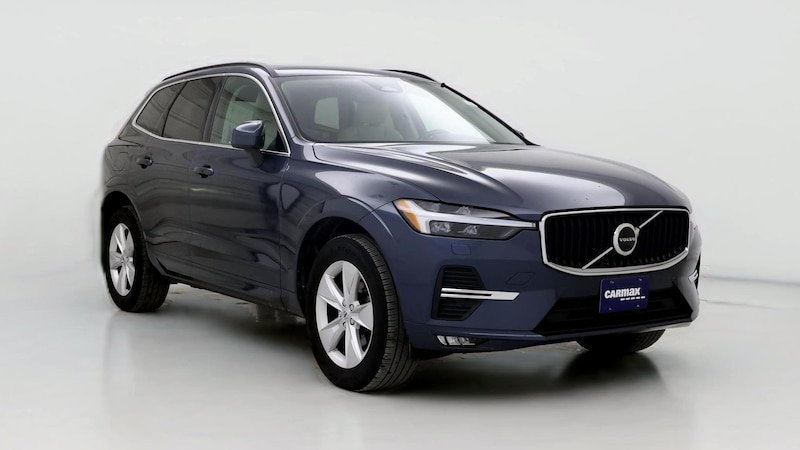 2022 Volvo XC60 B5 Momentum Hero Image