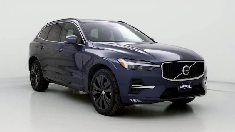 2022 Volvo XC60 B5 Momentum Hero Image