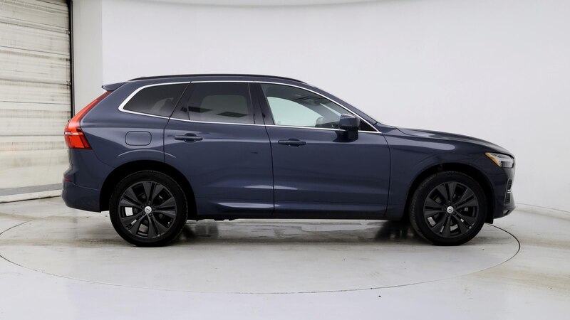 2022 Volvo XC60 B5 Momentum 7