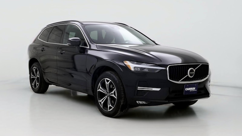 2022 Volvo XC60 B5 Momentum Hero Image